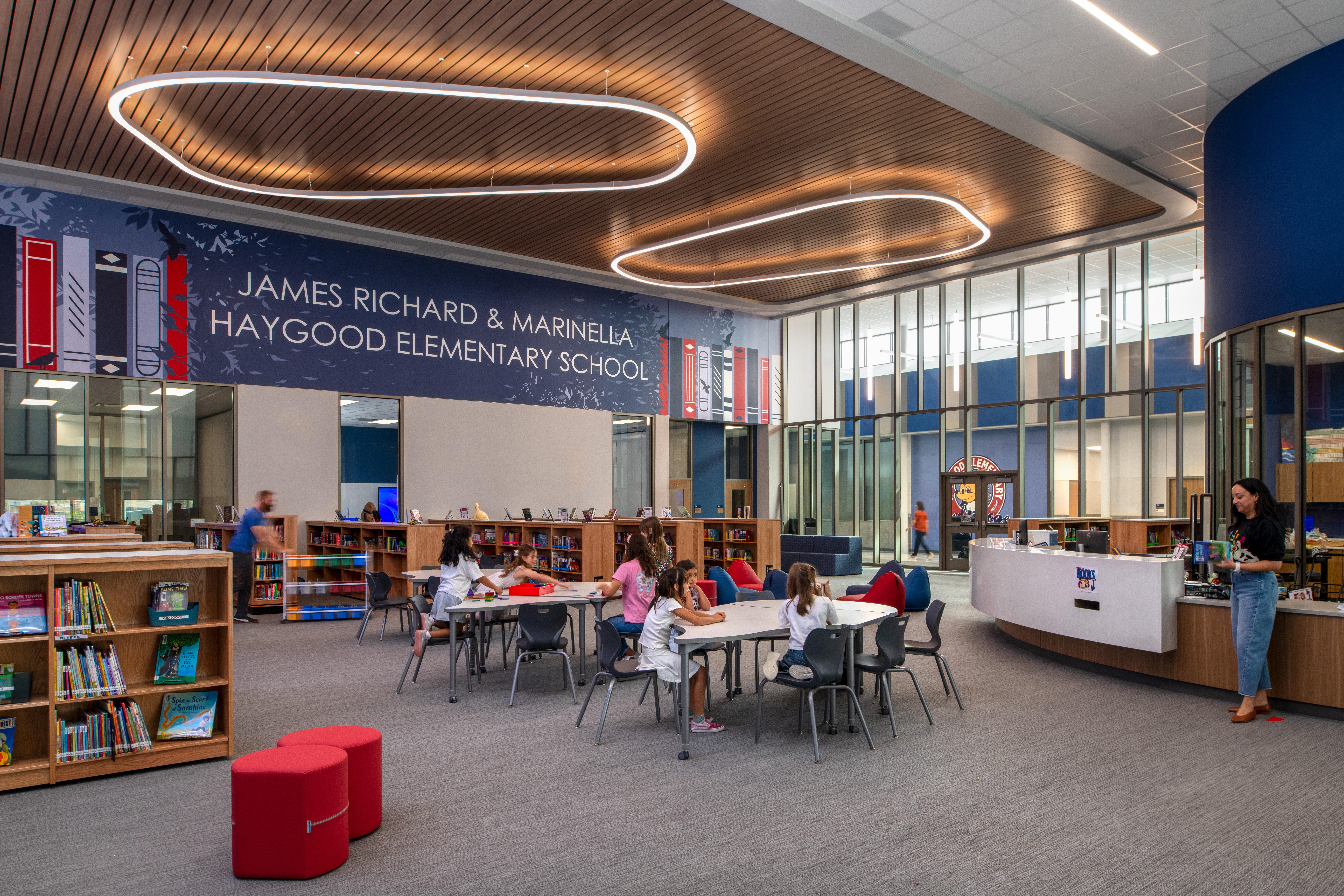 media center, soft seating, reading nook, mobile shelves, bookshelves